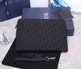  Handbag   Dior  2OBCA2510  size  30*20*2.5  cm