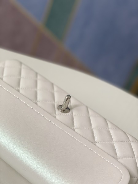 Handbag  Chanel 112 size  25 cm