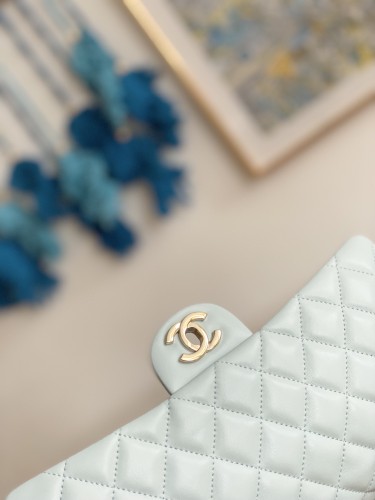 Handbag   Chanel  112  size  25 cm