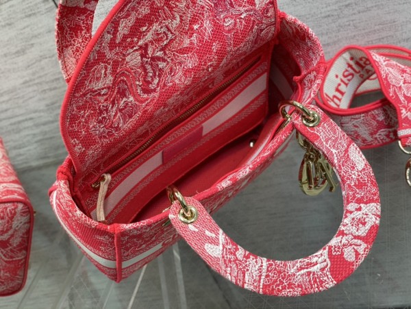 Handbag   Dior   size  24 cm