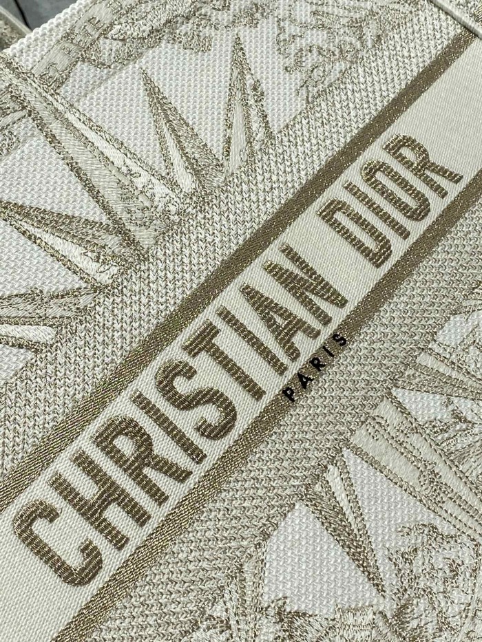  Handbag   Dior  size  36*18*28 cm