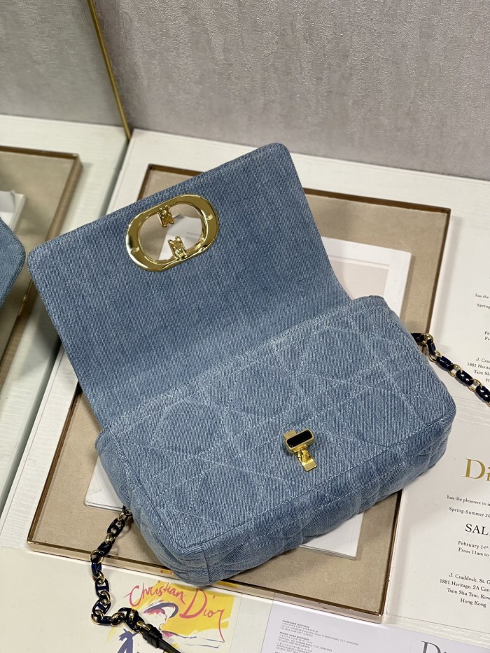 Handbag   Dior  9242  size  25.5×15.5×8 cm