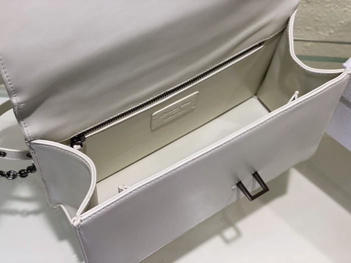 Handbag   Dior  5821  size  25x15x8 cm