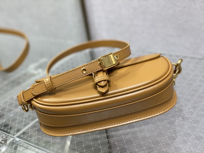 Handbag   Dior  size  21*5*12 cm