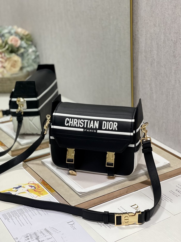 Handbag   Dior  6619  size  24×9.5×19 cm