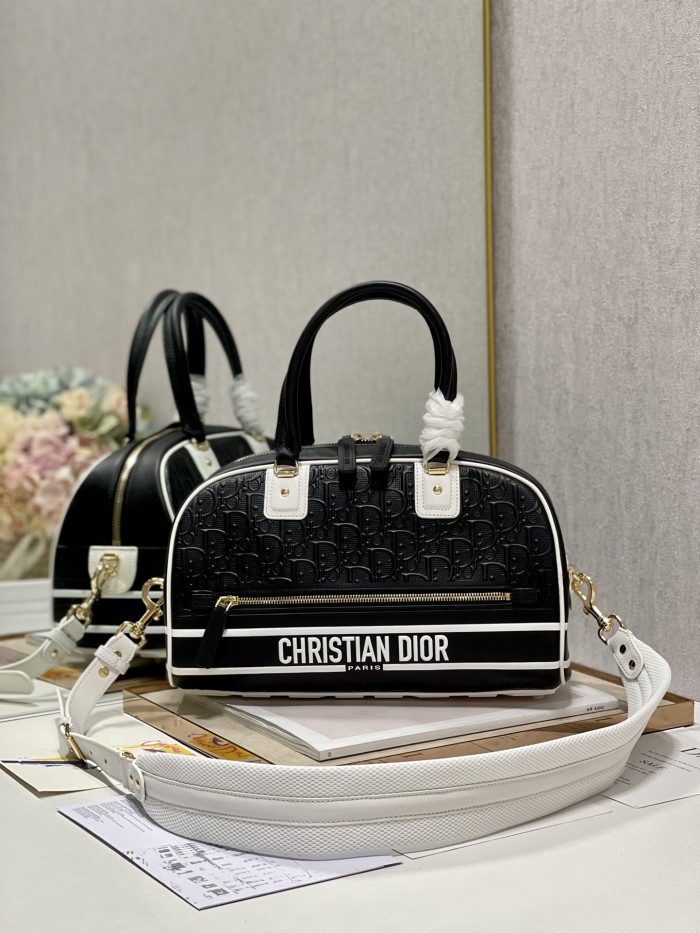  Handbag   Dior  6202  size  34×18×15 cm