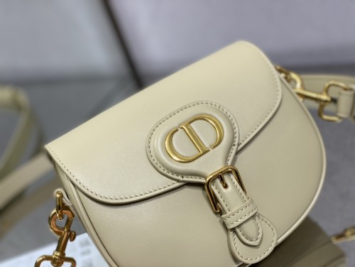 Handbag   Dior  size  18*14*5 cm