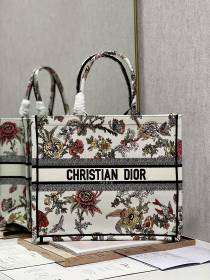 Handbag  Dior 1286  size  41*32 cm