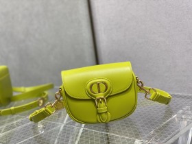 Handbag   Dior  size  18*14*5 cm