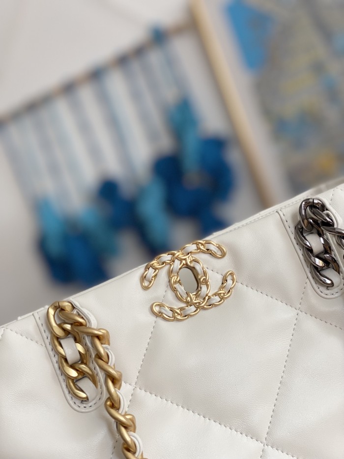 Handbag   Chanel AS3660 size  24*41*10.5  cm