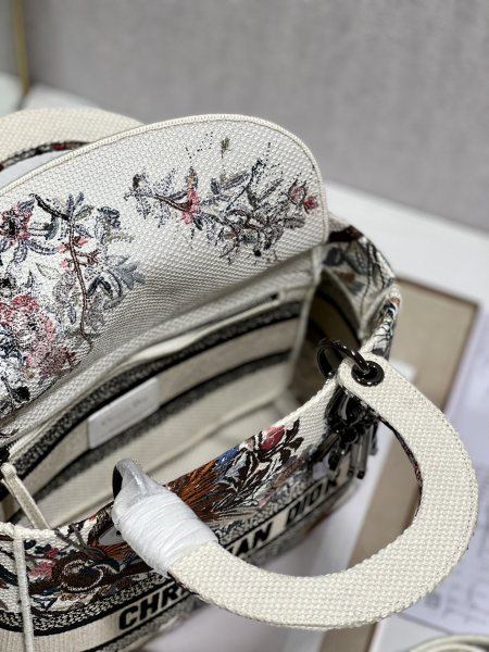 Handbag   Dior  9027  size  24*20*11 cm