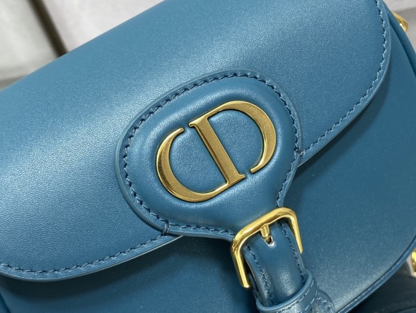 Handbag   Dior  size  18*14*5 cm