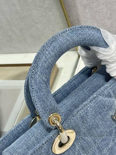 Handbag   Dior  0540  size 26*6*14 cm