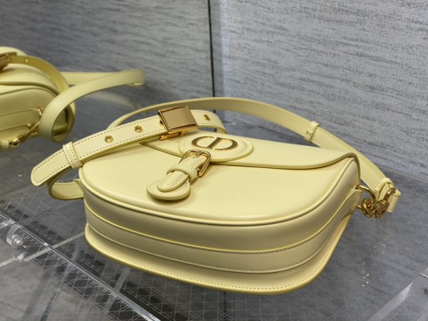 Handbag   Dior size  22*17*6 cm