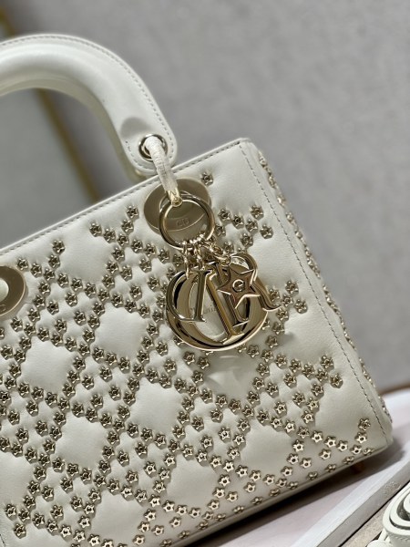 Handbag   Dior  0531  size  20×16.5×8 cm