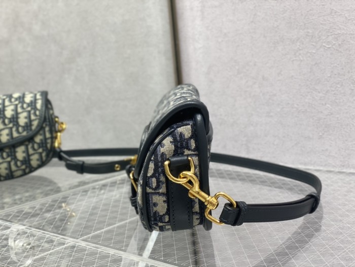 Handbag   Dior  size 21*5*12 cm