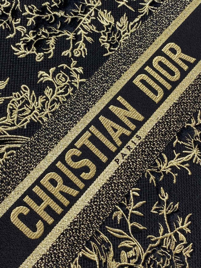 Handbag   Dior  size  42*18*35 cm