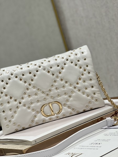  Handbag   Dior  5136  size  24×15×7 cm