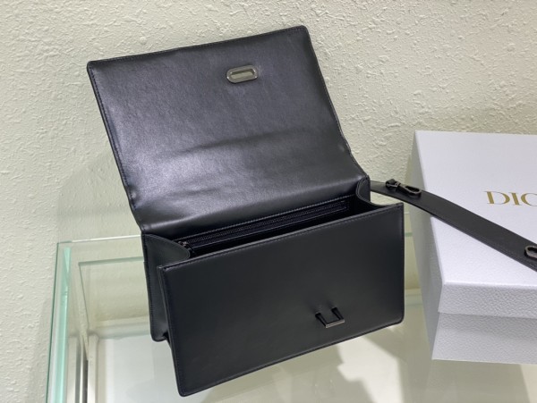 Handbag   Dior  5821  size  25x15x8 cm 