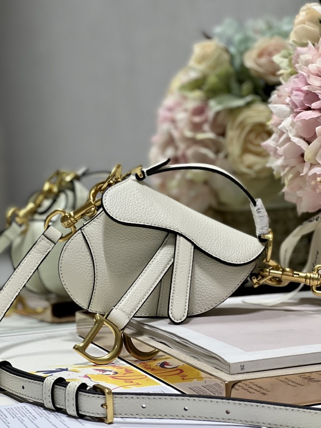  Handbag   Dior 3067 size  12 x 7.5 x 5  cm