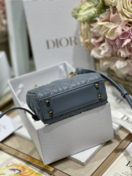 Handbag   Dior  0856  size  12*10*5 cm