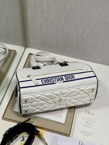  Handbag   Dior  6202  size 34×18×15 cm