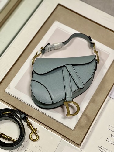 Handbag   Dior  3351 size 19.5×16×6.5 cm