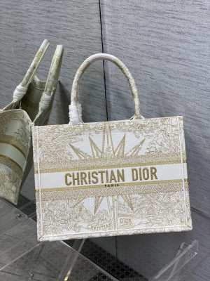 Handbag   Dior  size  36*18*28 cm