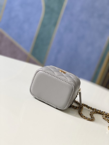 Handbag   Dior  81136  size  10.5 8.5 7 cm