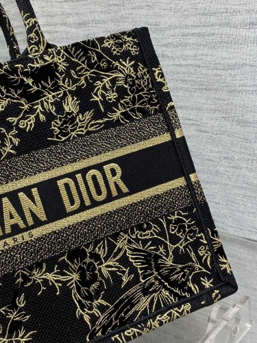 Handbag   Dior  size  36*18*28 cm