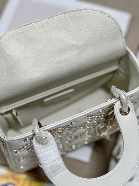 Handbag   Dior  0531  size  20×16.5×8 cm