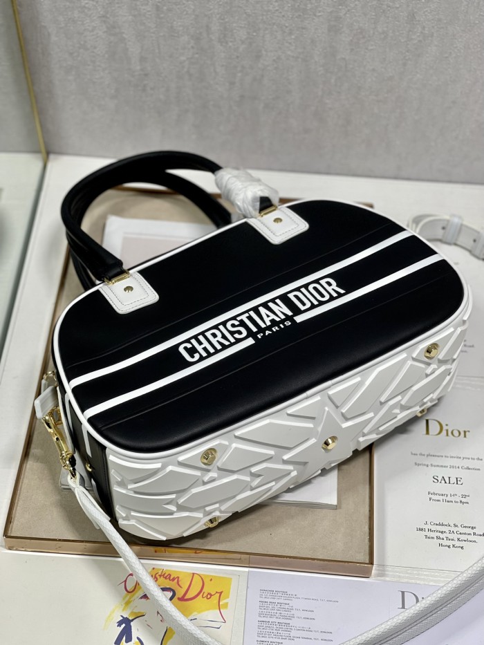 Handbag   Dior  6204  size  34×22×14 cm