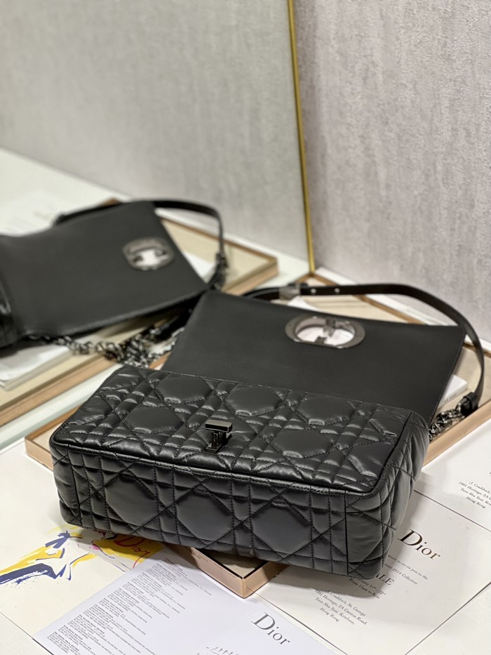 Handbag   Dior  1200  size  28 cm