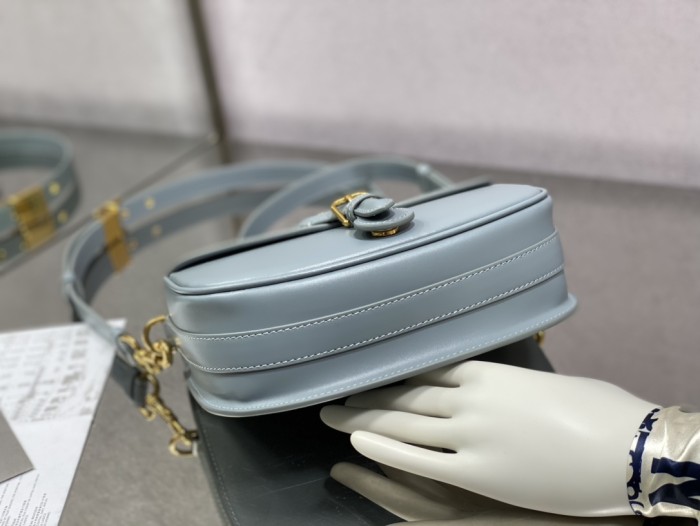 Handbag   Dior  size  22*17*6 cm