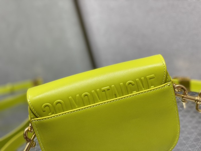 Handbag   Dior  size  18*14*5 cm