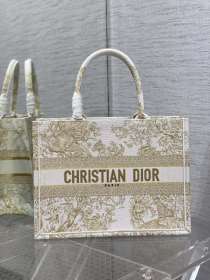 Handbag   Dior   size 36*18*28 cm