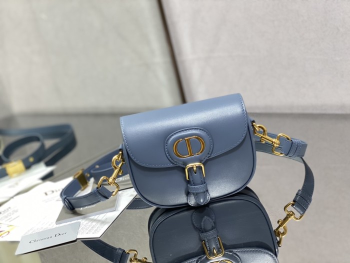 Handbag   Dior  size  18*14*5 cm