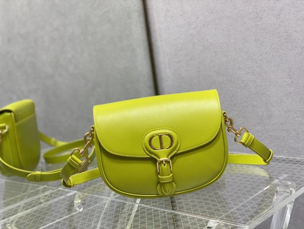 Handbag   Dior  size  22*17*6 cm