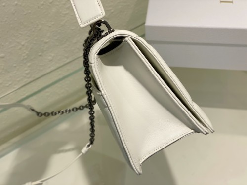 Handbag   Dior  5821  size  25x15x8 cm