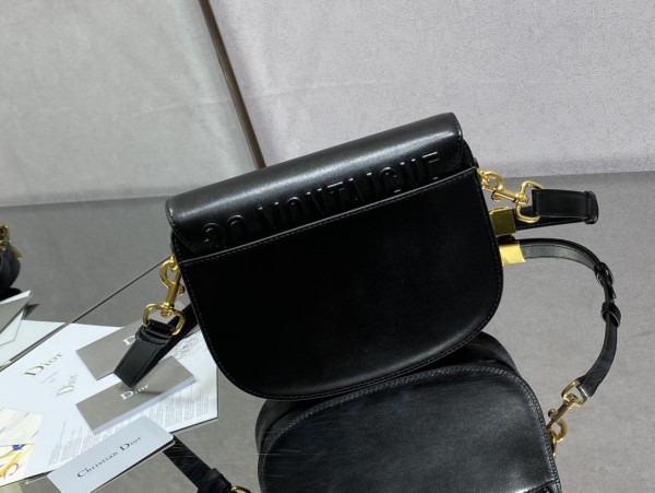 Handbag   Dior  size  22*17*6 cm