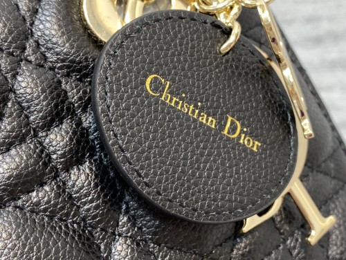 Handbag   Dior  size  20 cm