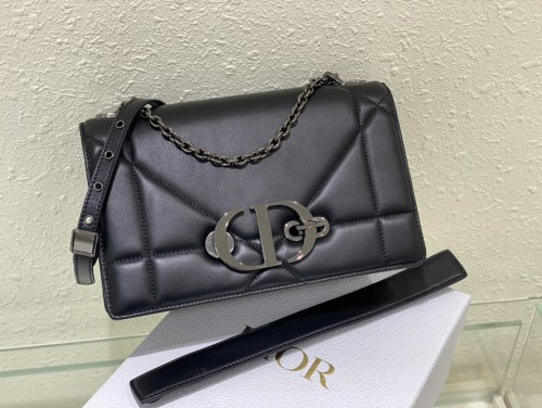 Handbag   Dior  5821  size  25x15x8 cm 