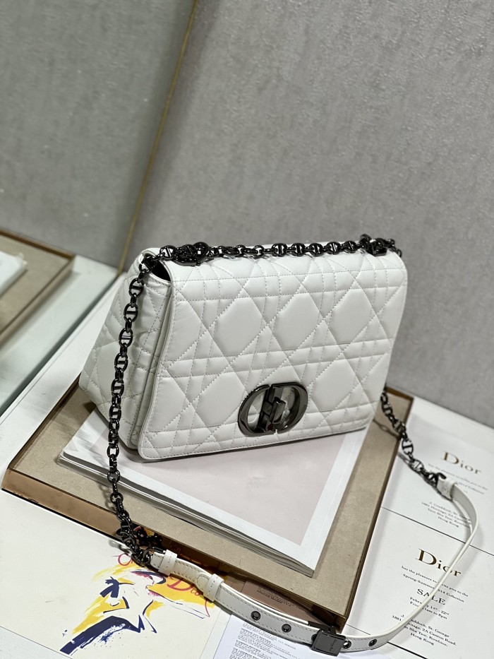 Handbag   Dior  1200 size  28 cm