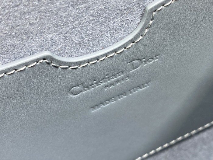 Handbag   Dior  size  27*18*19.5 cm