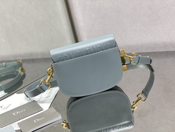 Handbag   Dior  size  18*14*5 cm