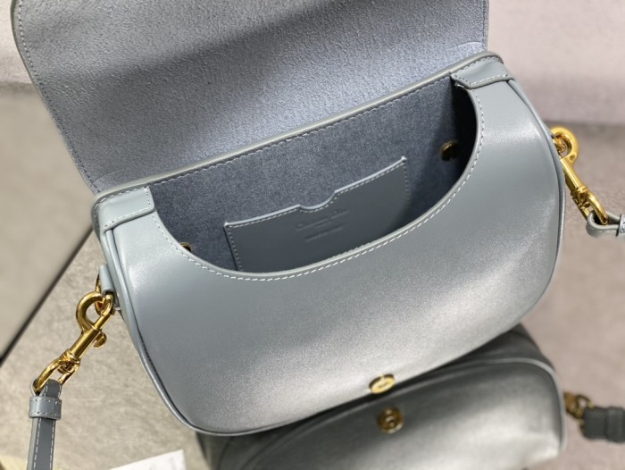 Handbag   Dior  size  22*17*6 cm