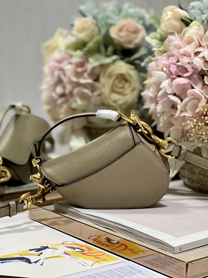 Handbag   Dior  3067 size 12 x 7.5 x 5  cm