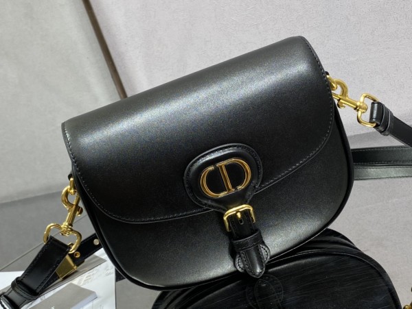 Handbag   Dior  size  22*17*6 cm