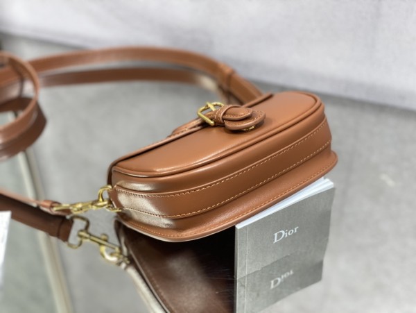 Handbag   Dior size  18*14*5 cm