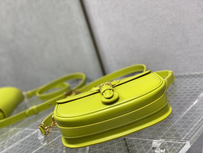 Handbag   Dior  size  22*17*6 cm